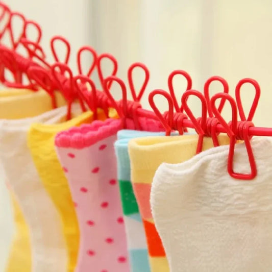 Multi Functional Portable Drying Rope With 12 Clips And 2 Hooks